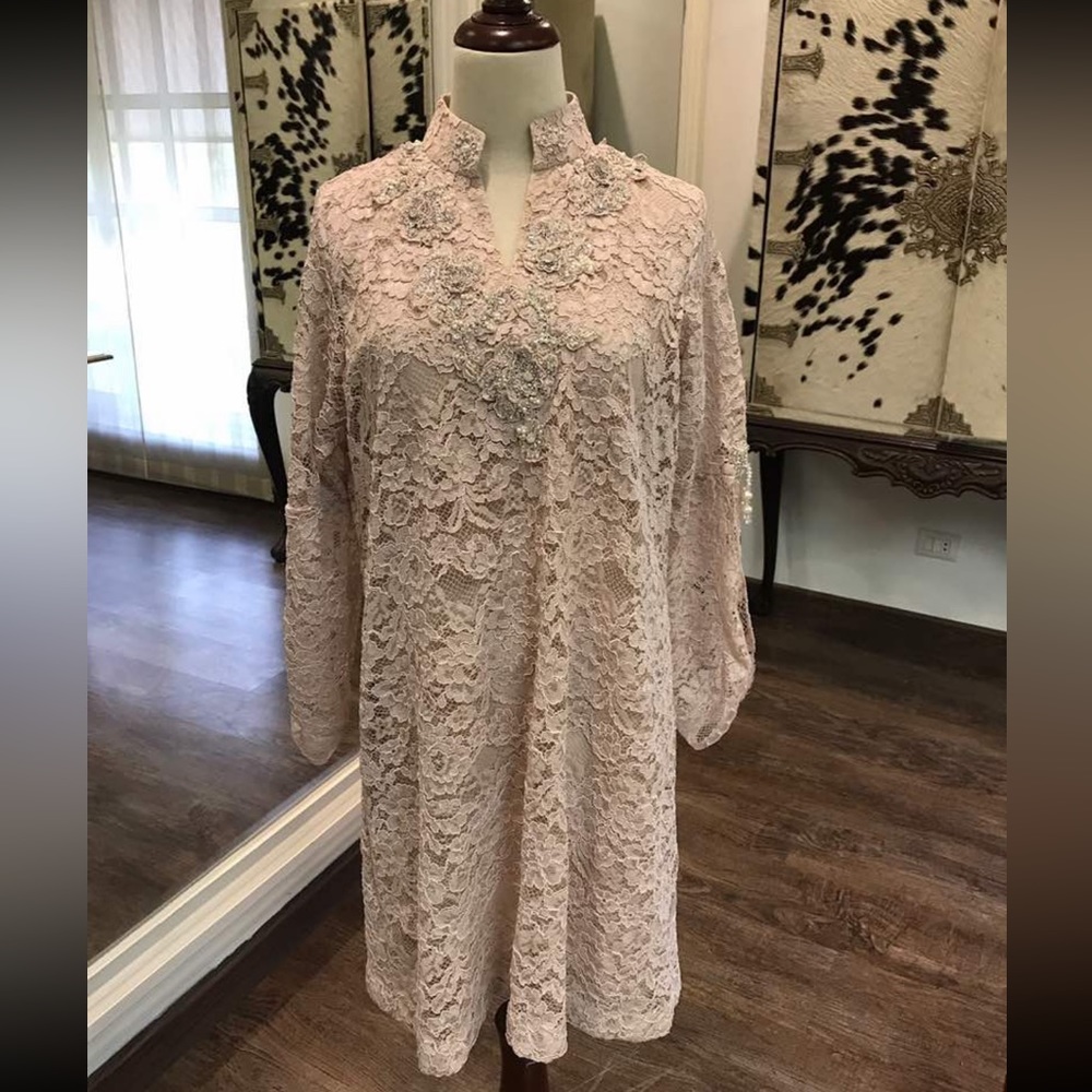 Amber gohar lace top